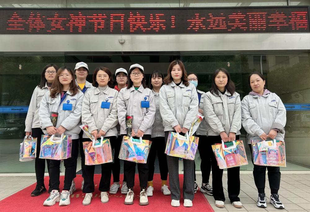 人妻夜夜爽天天爽三区麻豆AV网站